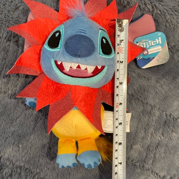 Disney « Stitch in costume » (As Simba) Plush 100 Years Of Wonder Lilo & Stitch - Picture 6 of 7
